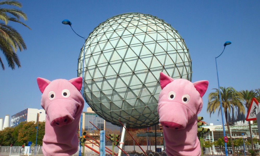 Vom Weltausstellungsgelände hatten sich die Schweine mehr versprochen. Der Lack ist ab!