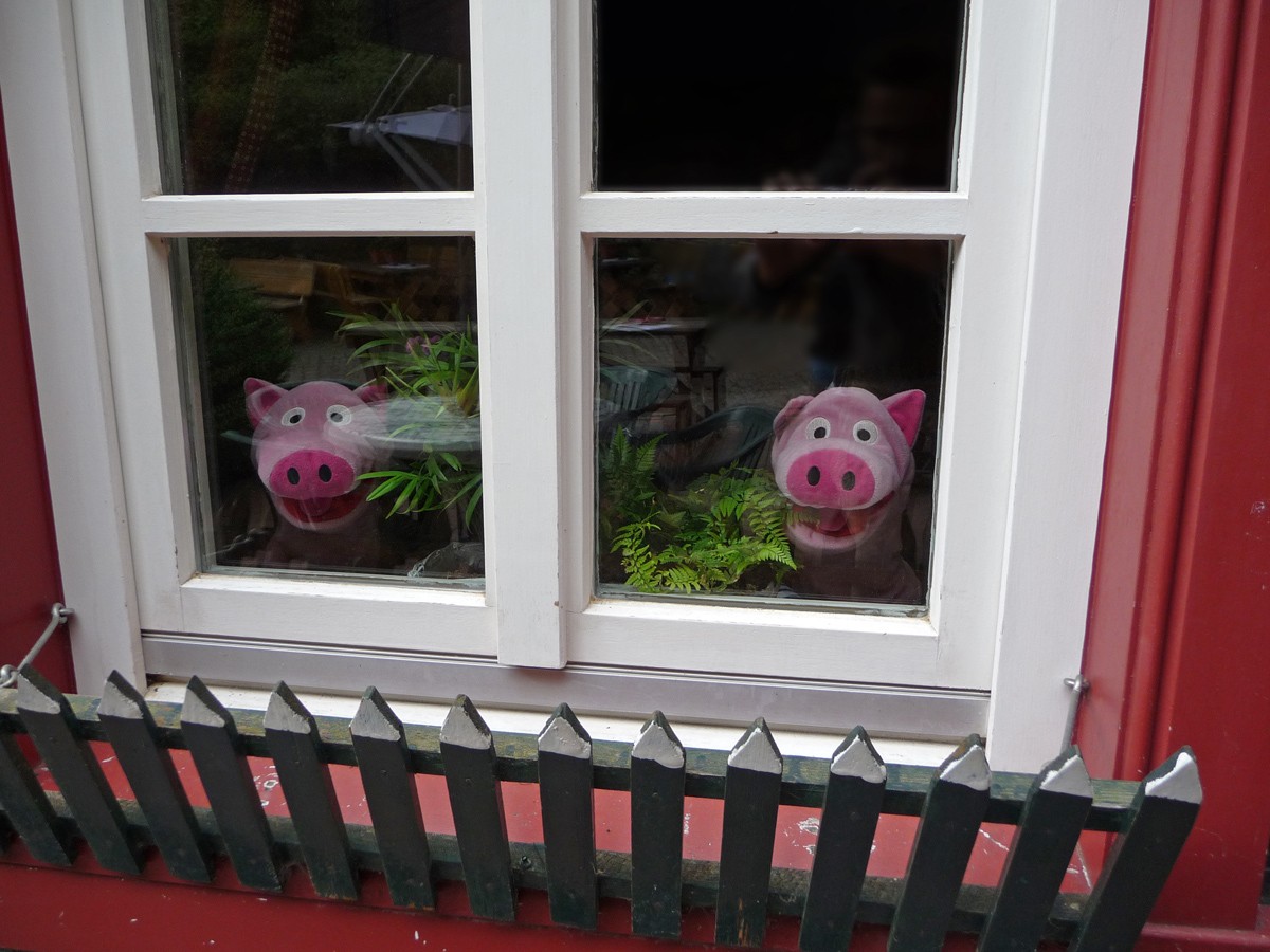 Nach einem Kaffee in einem Landgasthof in Nettersheim geht es los.